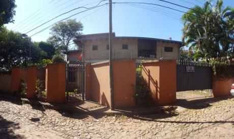 Terrés Alquila Amplia Casa En Lambaré A Pasos De Cacique