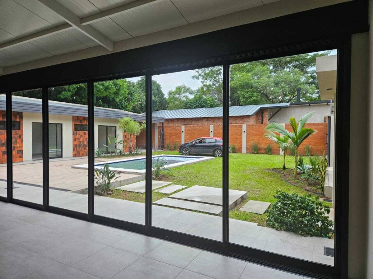 Vendo casa a estrenar en San Bernardino,ubicacion privilegiada — foto 3