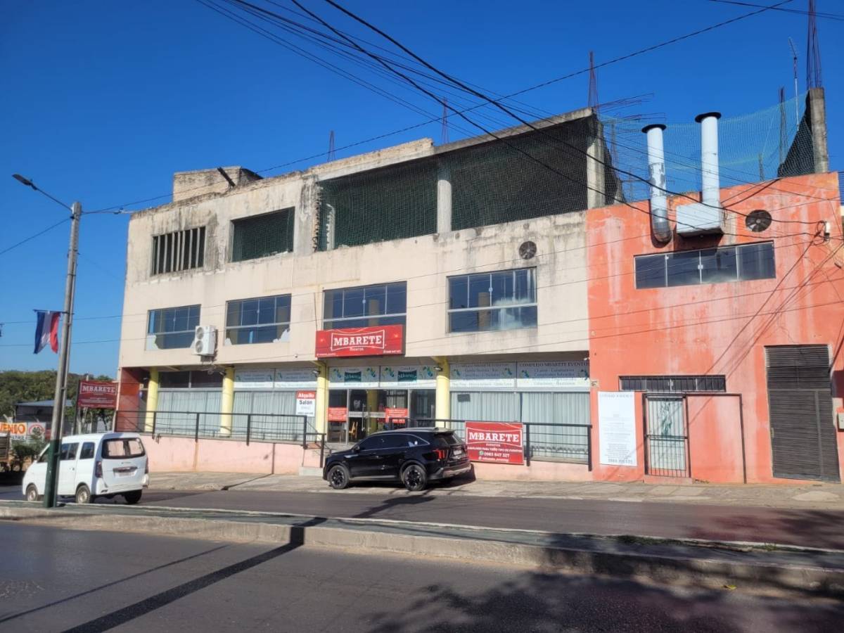 ¡Amplio local comercial en alquiler en Villa Elisa! — foto 3