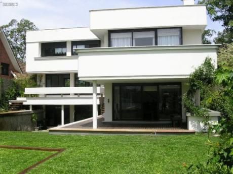 Venta De Casa 4 - 5 Dormitorios En Lo Mas Lindo De Carrasco Este, Zona Lagos, Minimalista Y Como A Estrenar Uruguay