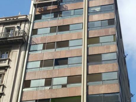 Vendo Apartamento Andes Esq. 18 De Julio Unidades Como Las De Antes, Super Amplias Todas De 1 Dormitorio, Ley 18795