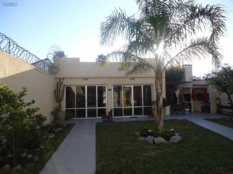 Venta Casa En Carrasco 2 Dormitorios Muy Cerca De La Rambla Con Barbacoa Montevideo Uruguay