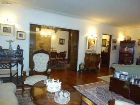 Vendo Casa De 4 Dormitorios, Garaje, Próximo A Carrasco Lawn Tenis, Montevideo, Uruguay