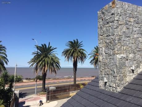Alquilamos Casa De 3 Dormitorios, Excelente Vista, Carrasco, Sobre La Rambla, Montevideo Uruguay