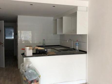 Venta Apartamento 2 Dormitorios Ley 18795 Sobre La Calle Canelones Cordon Montevideo Uruguay