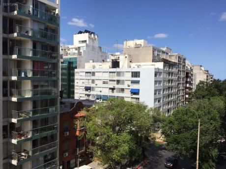 Vendo Apartamento 2 Dormitorios, Terraza, Garaje, Seguridad 24hs, Villa Biarritz, Montevideo, Uruguay
