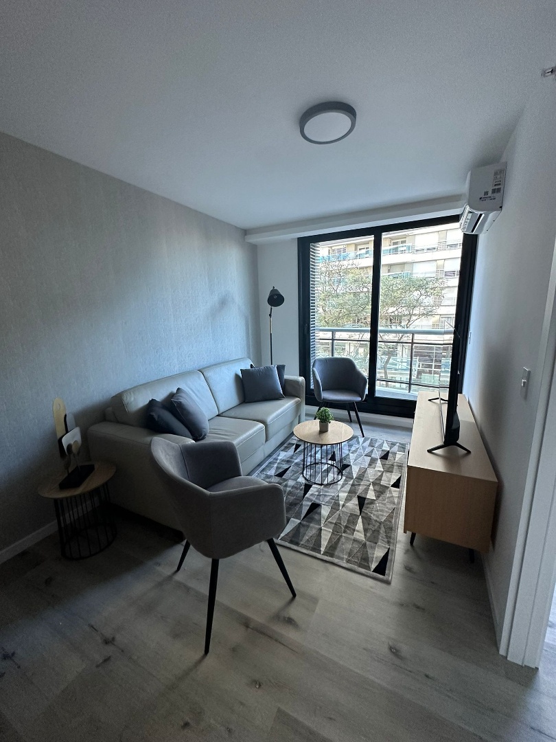 Alquiler 1 dormitorio Garaje con muebles en Buceo con vistas 360 de la Ciudad a pasos de WTC y Rambla. · Foto 10