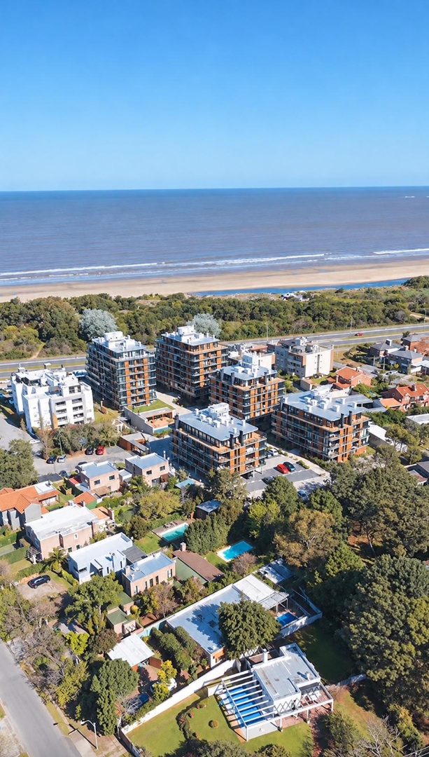 Alquiler apartamento 2 dormitorios Cochera en Barra de Carrasco Este,  Full Amenities