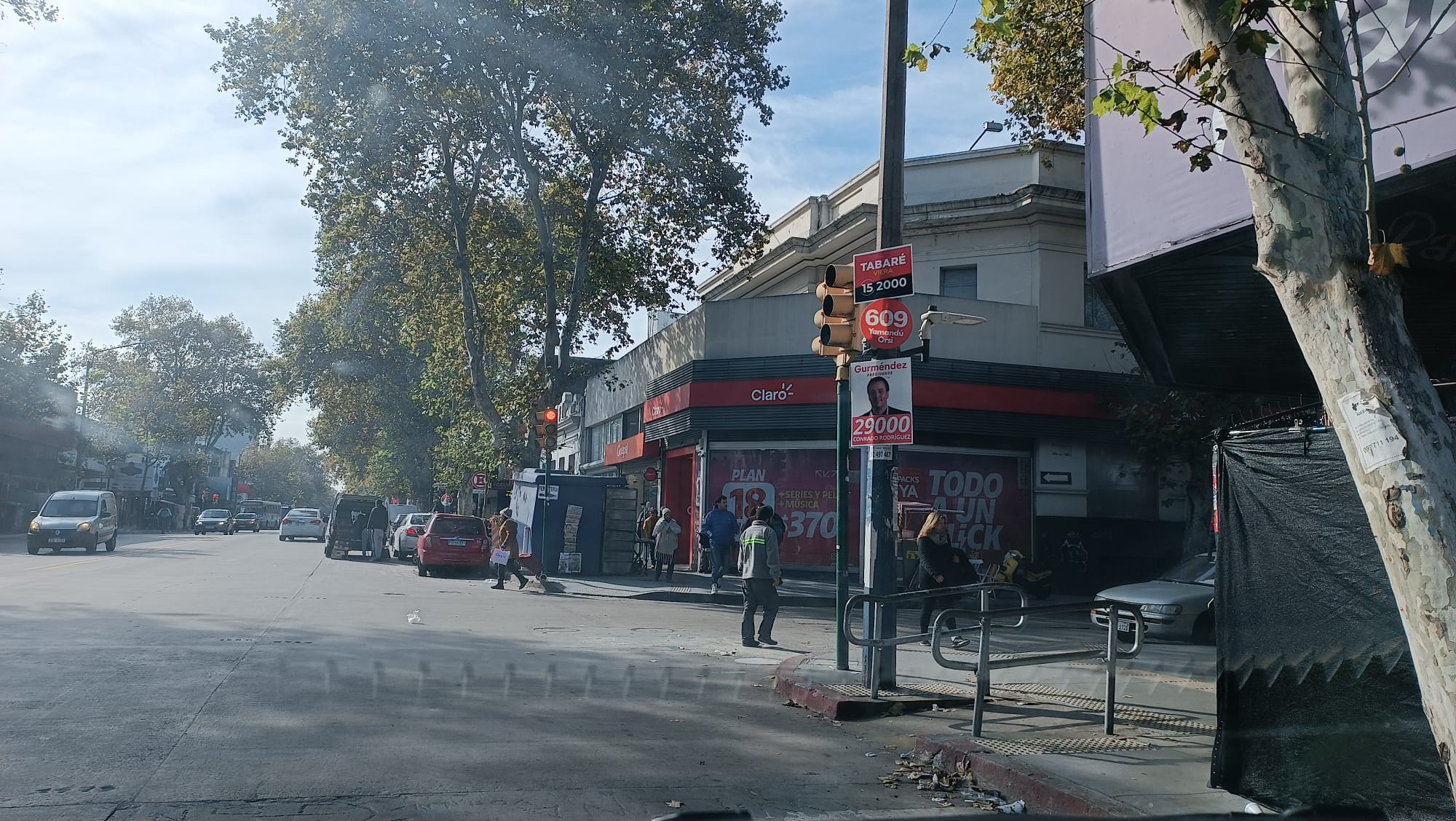 LOCAL COMERCIAL 8 DE OCTUBRE Y CIPRIANO MIRO