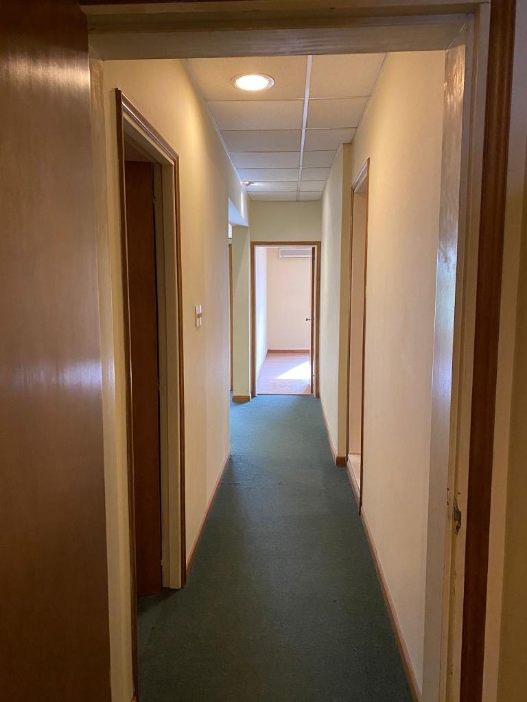OFICINA EN VENTA Y ALQUILER FRENTE A RAMBLA · Foto 5