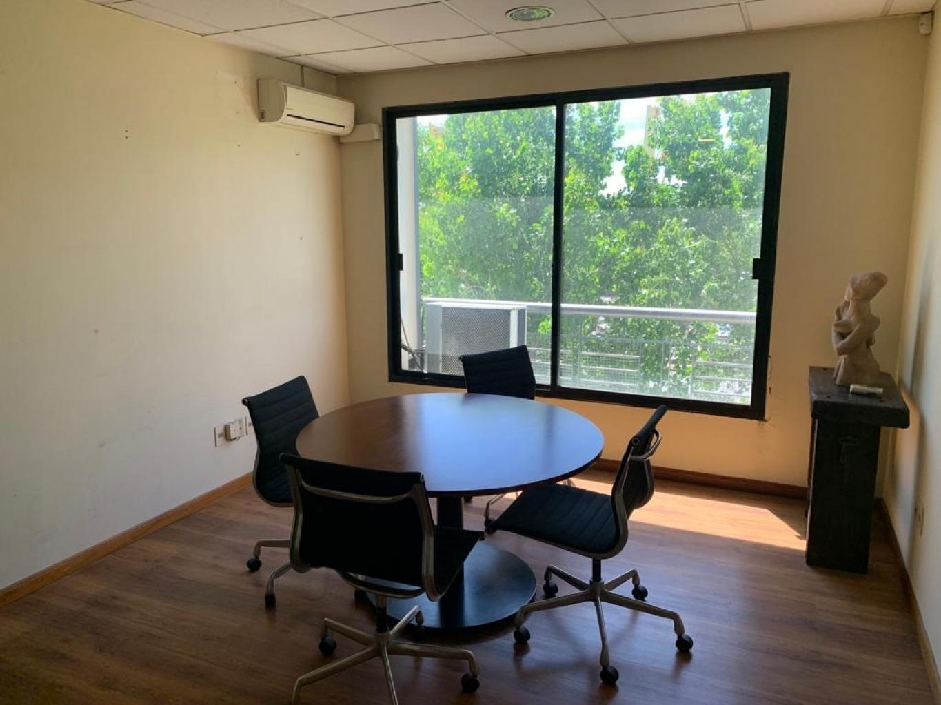 OFICINA EN VENTA Y ALQUILER FRENTE A RAMBLA · Foto 7
