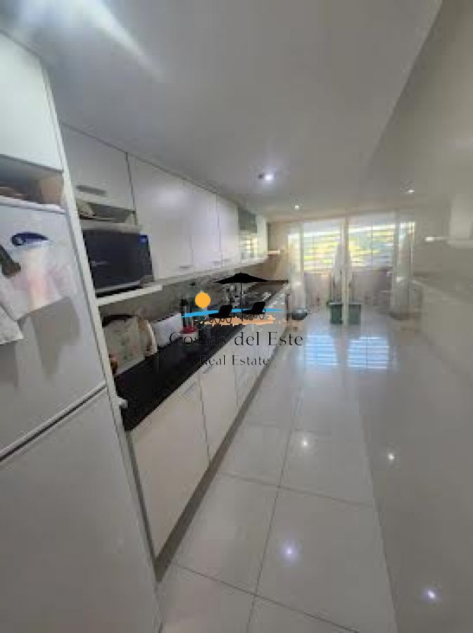 Alquiler Anual Hermoso Departamento De 2 Dormitorios Y Dep.frente Al Mar!! · Foto 7