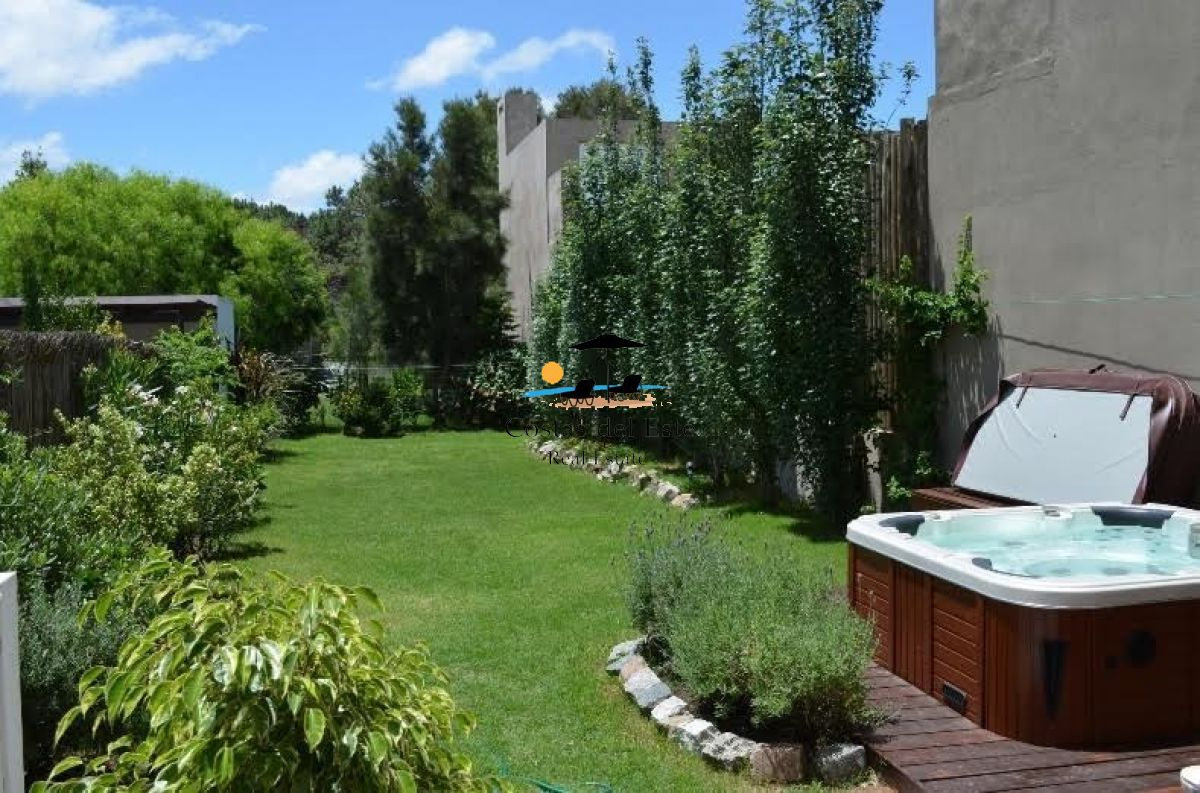 Alquilo Anual Departamento Con Jacuzzi En Zona Manantiales! · Foto 4