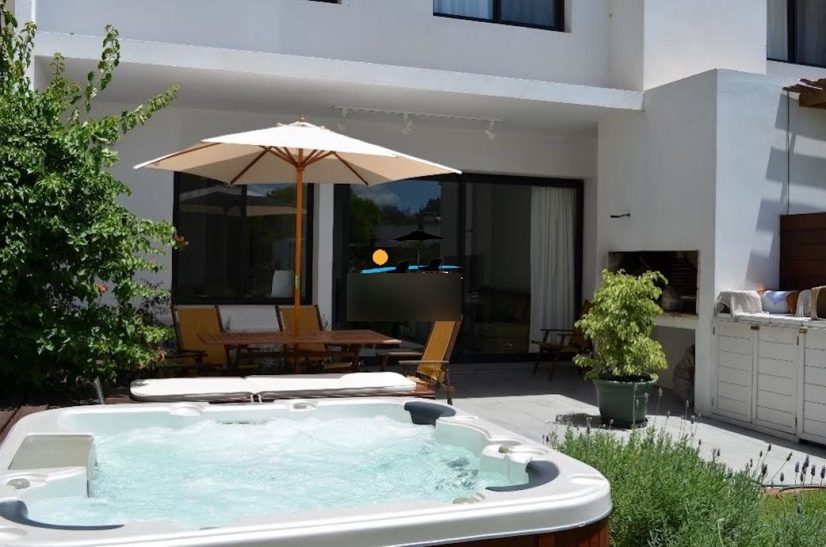 Alquilo Anual Departamento Con Jacuzzi En Zona Manantiales! · Foto 2