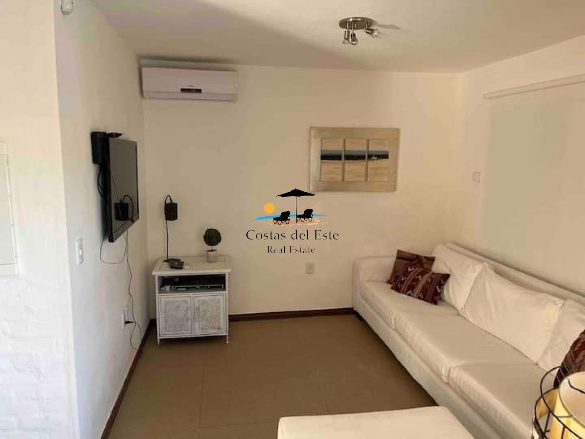 Alquilo Anual Hermosa Casa En La Barra,5 Dormitorios Frente Al Mar Con Piscina · Foto 3