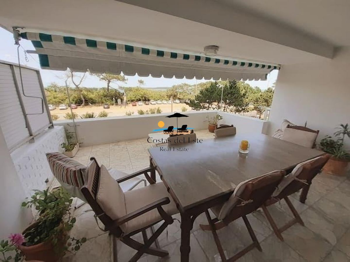 Alquiler Anual Hermoso Piso Con 3 Dorm. Frente Al Mar En La Mansa! · Foto 2