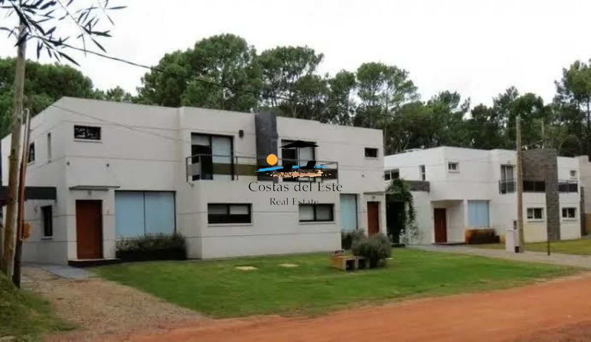 Alquilo Anual Casa De 4 Dorm. En El Mejor Complejo De Punta! · Foto 1