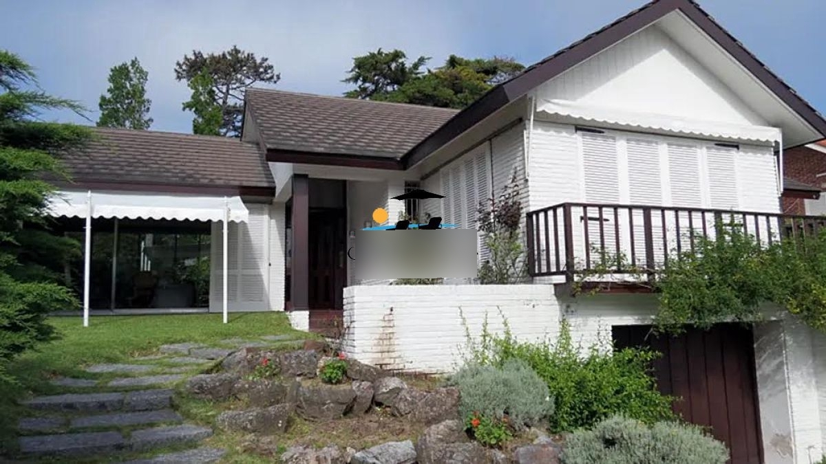 Alquiler Anual Hermosa Casa En Paradas De Playa Mansa, 4 Dormitorios,gran Parque!! · Foto 3