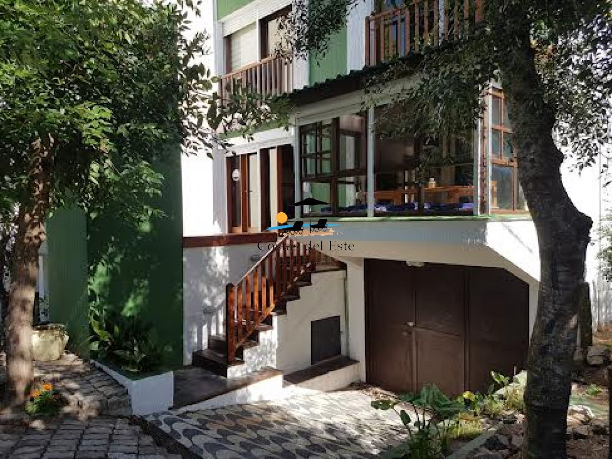 Alquiler Anual Hermoso Duplex De 4 Dormitorios En La Mansa!! · Foto 1