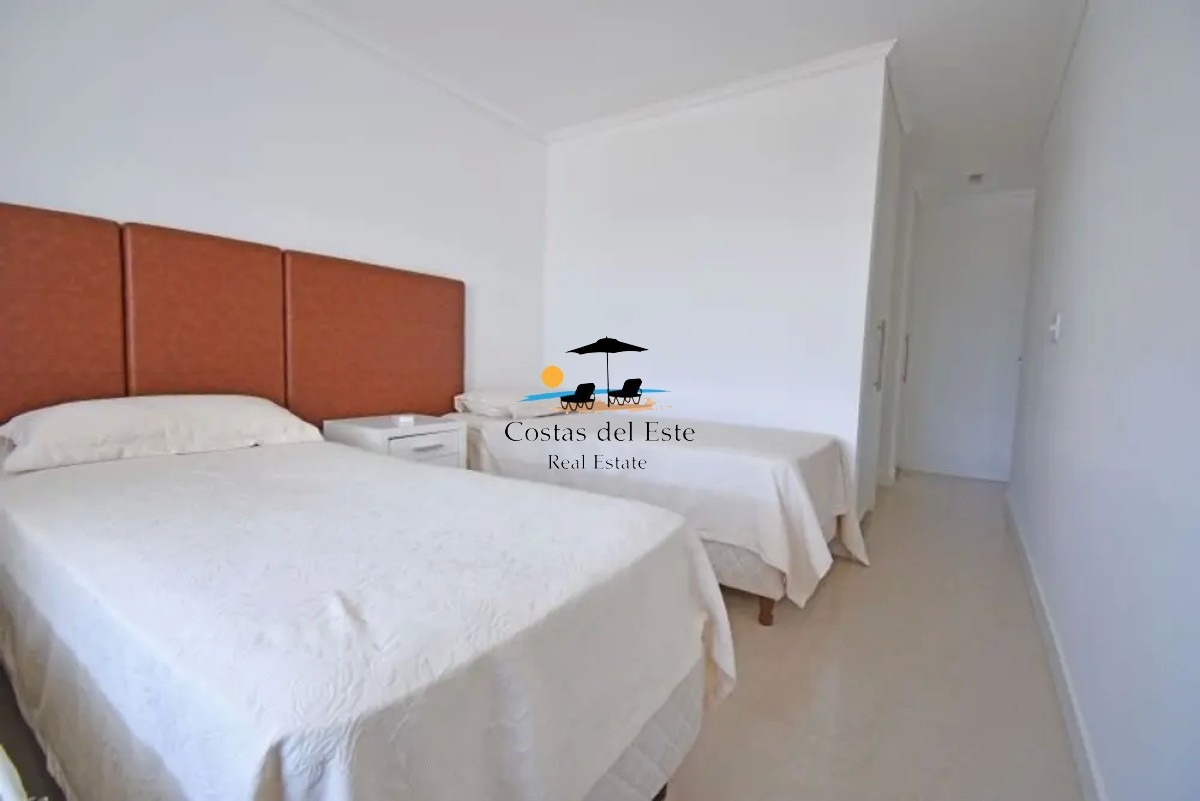 Alquiler Anual Hermoso Departamento De 2 Dormitorios En La Mansa!! · Foto 6