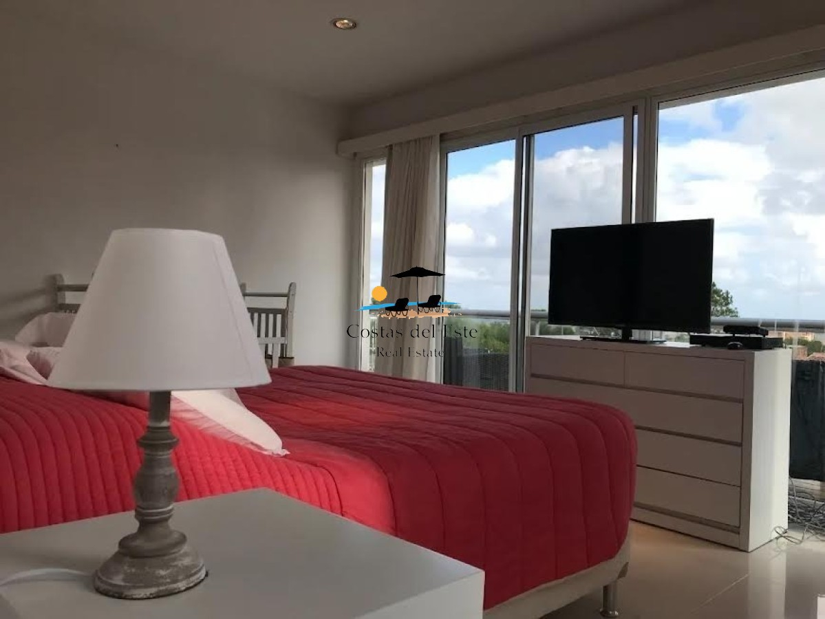 Alquilo Anual Hermosa Casa En Manantiales Con Piscina Abierta Y Vista Al Mar!! · Foto 1