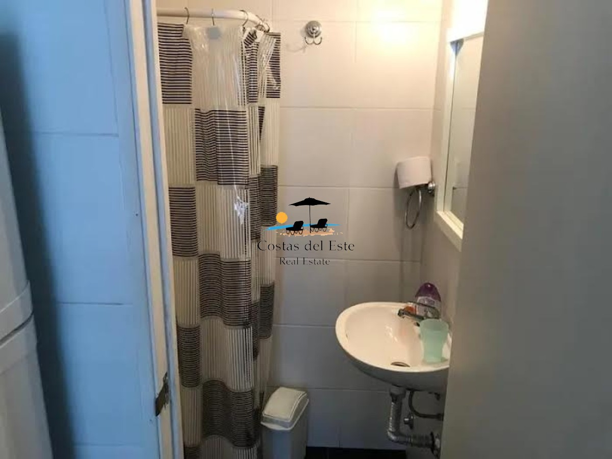 Alquilo Anual Amplio Departamento De 2 Dormitorios En Plena Península De Punta Del Este!! · Foto 6