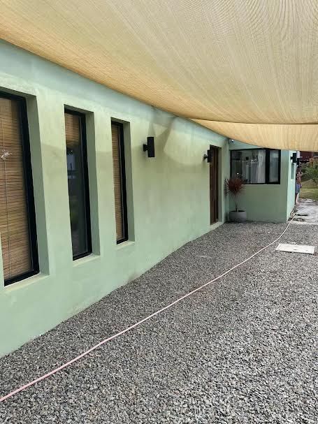 Casa en alquiler de 2 dormitorios c/ cochera en Pinares · Foto 3