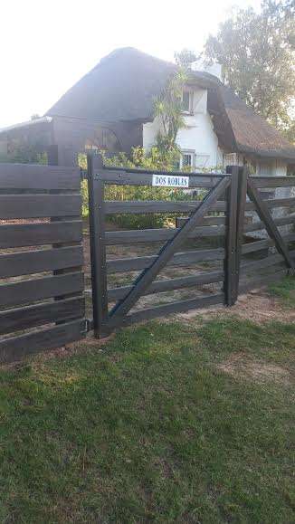 Casa en alquiler de 3 dormitorios c/ cochera en Rincón del Indio · Foto 3