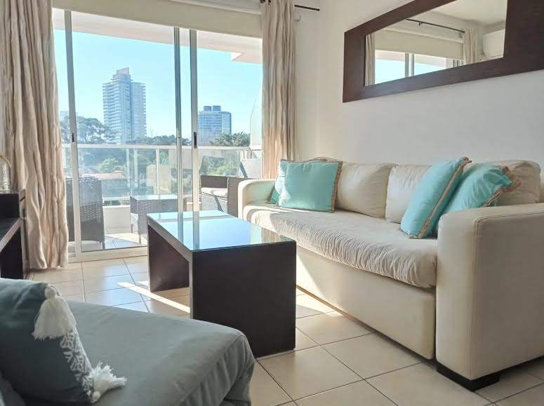 Apartamento en alquiler de 1 dormitorio c/ cochera en Aidy Grill · Foto 7