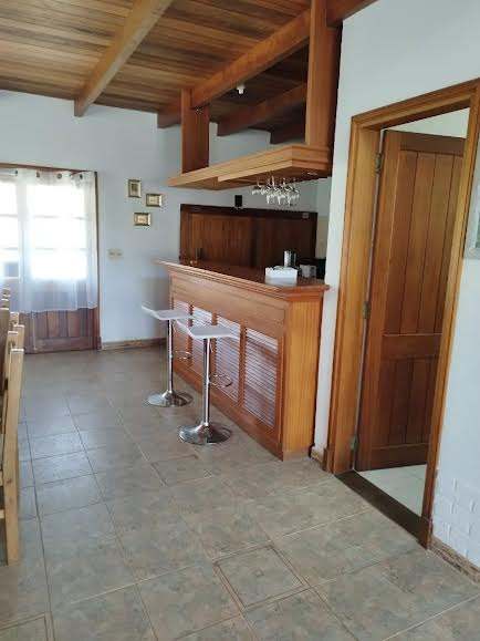 Casa en alquiler de 3 dormitorios c/ cochera en Pinares · Foto 5