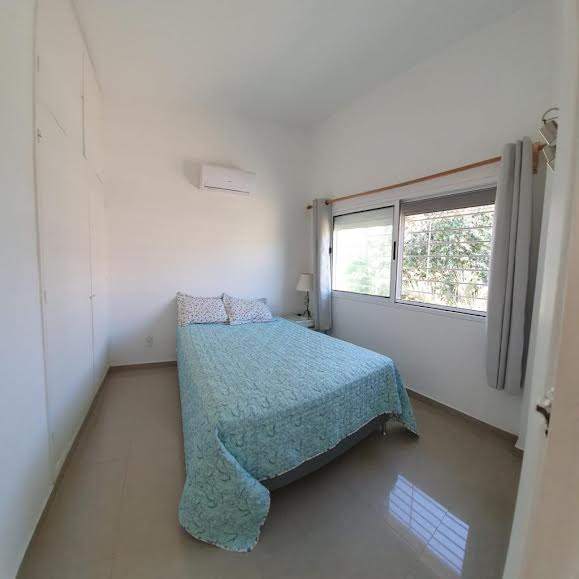 Casa en alquiler de 3 dormitorios c/ cochera en Playa Mansa · Foto 4
