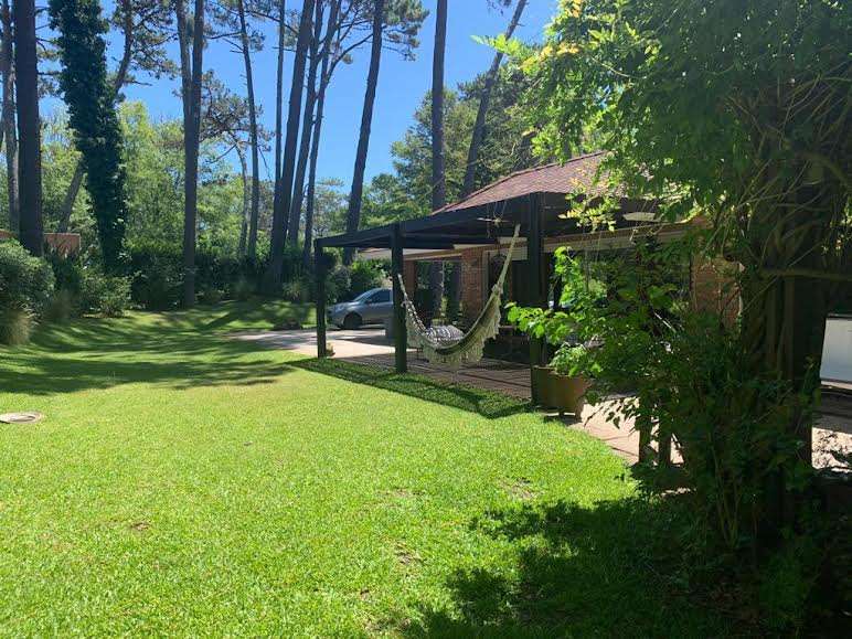 Casa En Alquiler De 3 Dormitorios C/ Cochera En Lugano · Foto 4