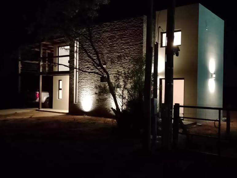 Casa en alquiler de 2 dormitorios c/ cochera en Playa Mansa · Foto 3