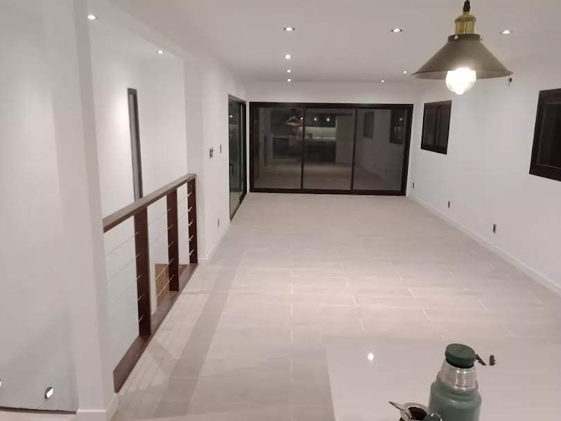 Casa en alquiler de 2 dormitorios c/ cochera en Playa Mansa · Foto 6