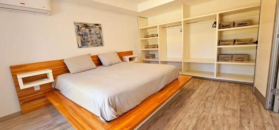 Casa en alquiler c/ cochera en Playa Mansa · Foto 7