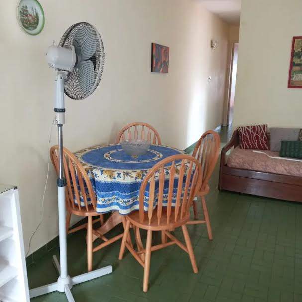 Apartamento en alquiler c/ cochera en Playa Mansa · Foto 3