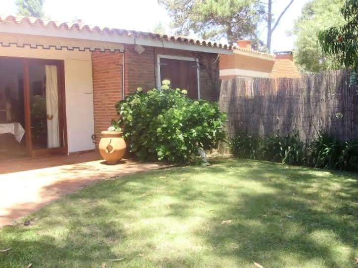 Casa en alquiler c/ cochera en Playa Mansa · Foto 2