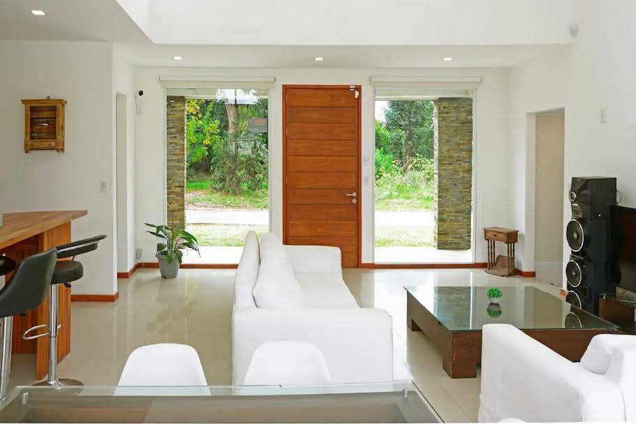 Casa en alquiler c/ cochera en Beverly Hills · Foto 7