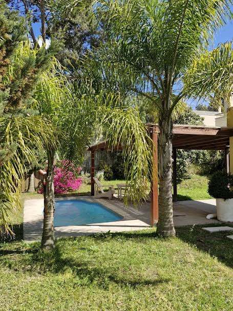 Casa en alquiler c/ cochera en Pinares · Foto 5