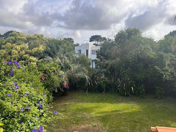 Casa en alquiler c/ cochera en Playa Mansa · Foto 8