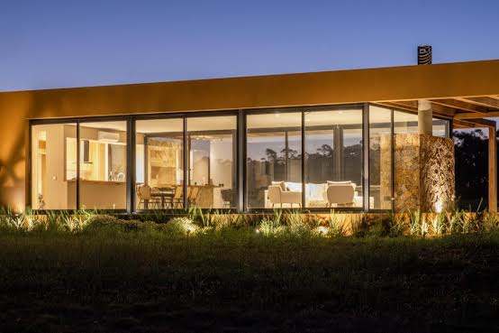 Casa en alquiler c/ cochera en Playa Mansa · Foto 5