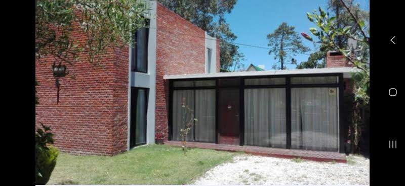 Casa en alquiler c/ cochera en Pinares · Foto 4