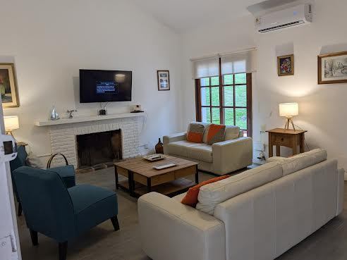 Casa en alquiler c/ cochera en Playa Mansa · Foto 2