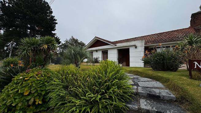Casa en alquiler c/ cochera en Cantegril · Foto 1