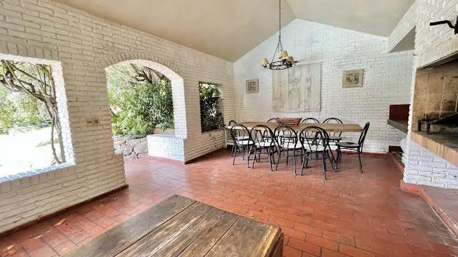 Casa en alquiler c/ cochera en Playa Mansa · Foto 7
