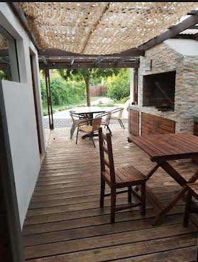 Casa en alquiler c/ cochera en Pinares · Foto 2