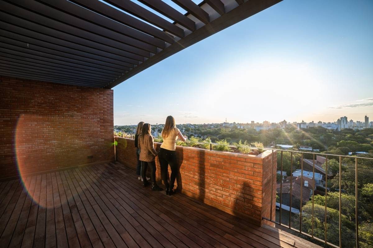 En Venta Departamento de 3 Dormitorios, Edificio Bernardino — foto 3
