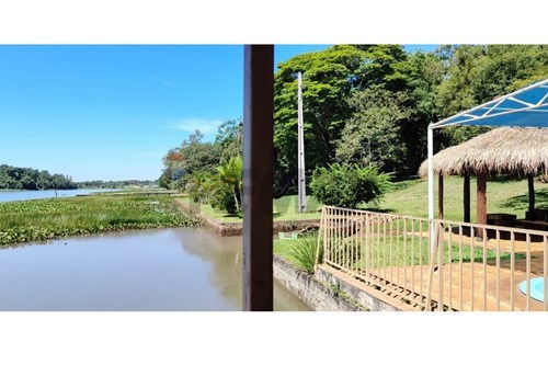 Vendo Casa Quinta de 3 hectáreas sobre el Río Acaray en Hernandarias — foto 3