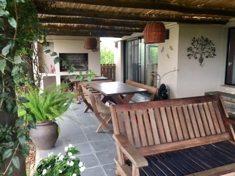 Venta Casa Altos De La Tahona 2 Dormtorios Y Servicio
