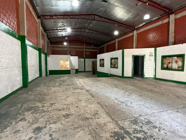 EN VENTA TINGLADO EN BARRIO SAN MIGUEL CIUDAD DEL ESTE — foto 2
